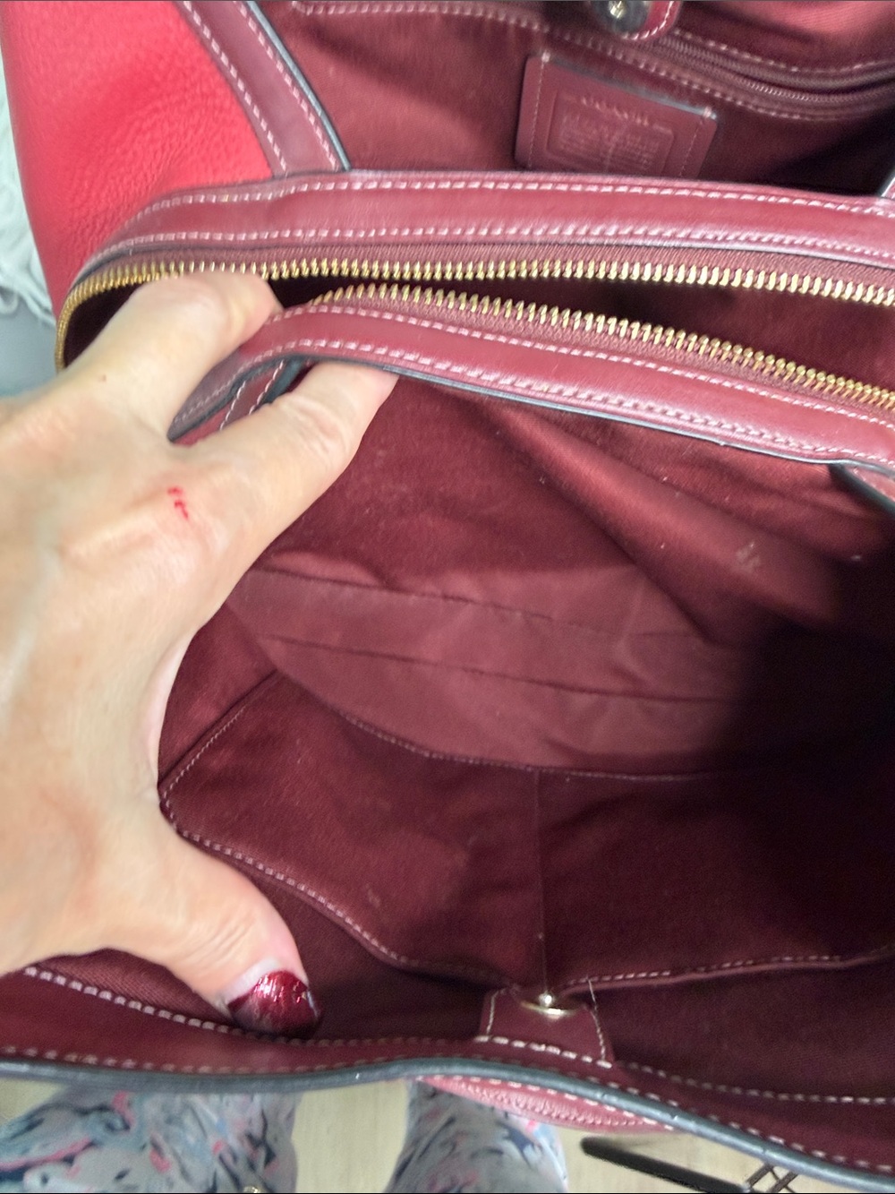 Coach Two-Tone Red Shoulder Bag with Gold Hardware - Picture 8 of 17